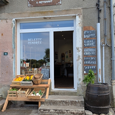 La Belette Cendrée