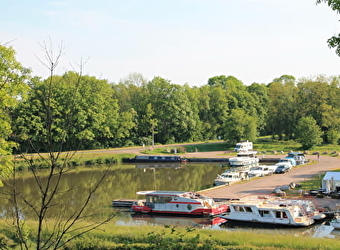 Aire de Service pour Camping-Car de Chaumot - CHAUMOT